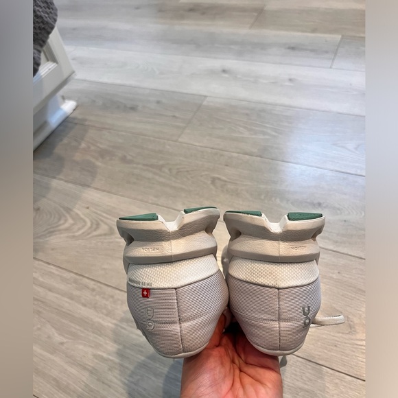 On cloud running  size 7.5! So cute. Teal color - Picture 8 of 10